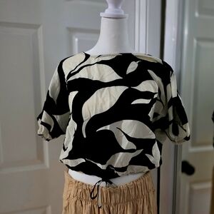 Nordstrom Black and Cream Crop Blouse NWT